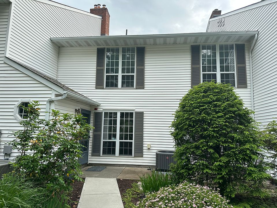 1st image of 30 Homestead Village Dr