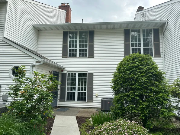 30 Homestead Village Dr, Warwick, NY 10990