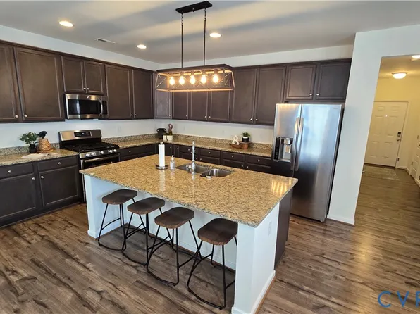 8014 Rutland Village Dr, Mechanicsville, VA 23116