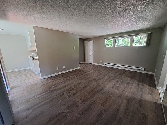 4th image of 3803 22nd Ave SE APT D
