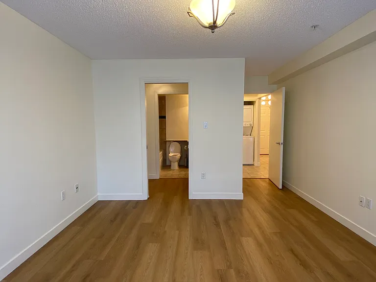 790 Kingsmere Cres SW #109 — Photo 6