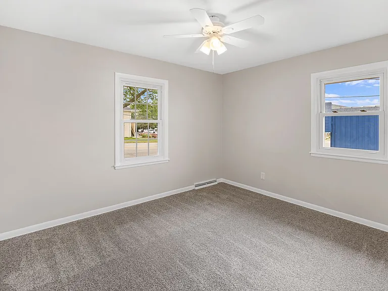 5908 Meredith Dr — Photo 10