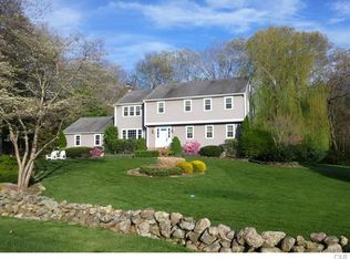 12 Hammonassett Meadows Rd, Madison, CT 06443