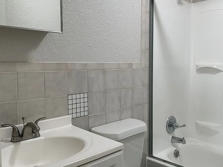 4111-4113 Walnut St — Photo 29