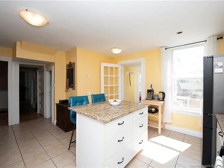 15 Allison Ave — Photo 14