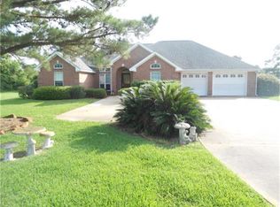 652 Meadowview St, Crockett, TX 75835