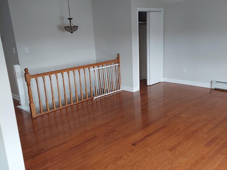 1st image of 75 Weed Ave