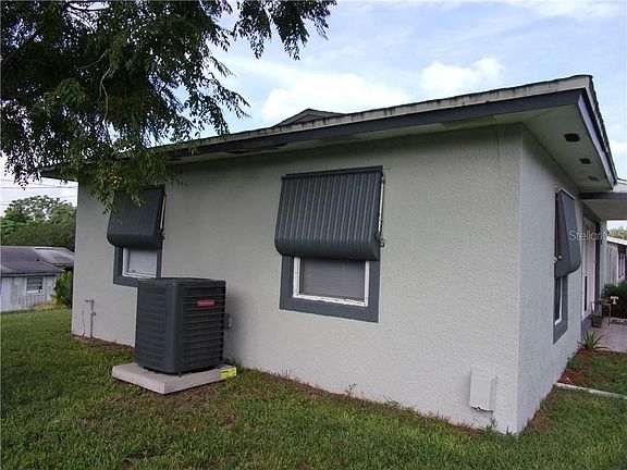 5th image of 1068 Gerona Ave