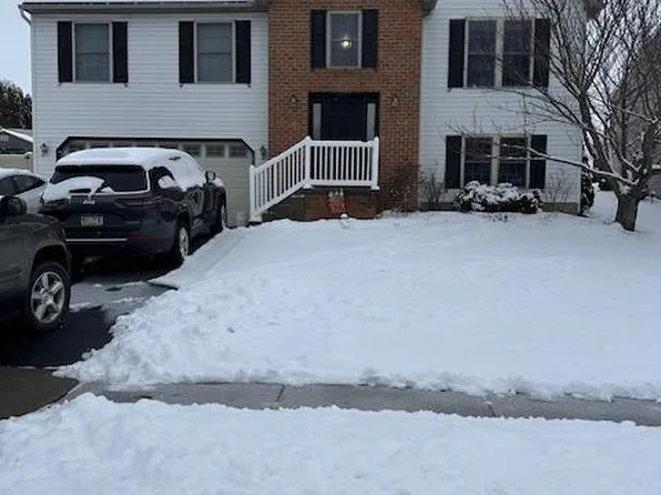 308 Swatara Creek Dr, Jonestown, PA 17038