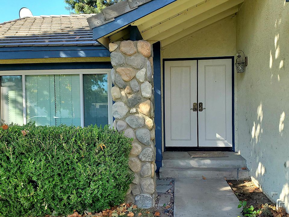 1915 Kingsbury Dr Redlands CA 92374 Zillow