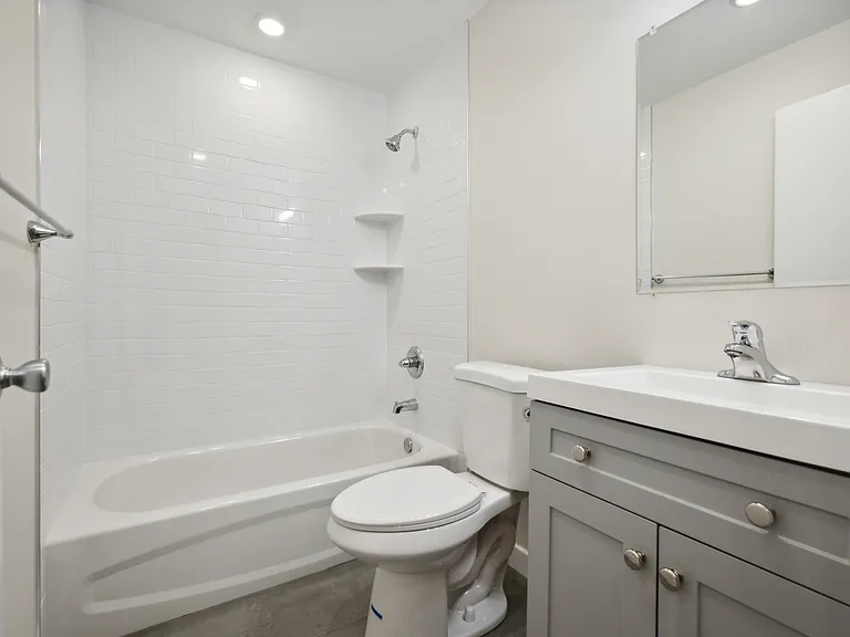 2614 W Girard Ave #B — Photo 8