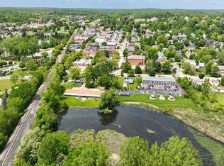 124 River Dr #B, Milford, MI