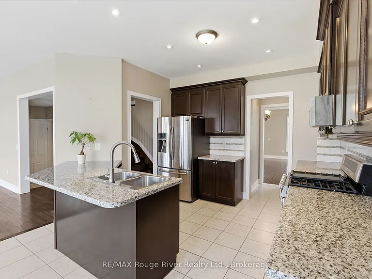 138 Kersey Cres — Photo 14