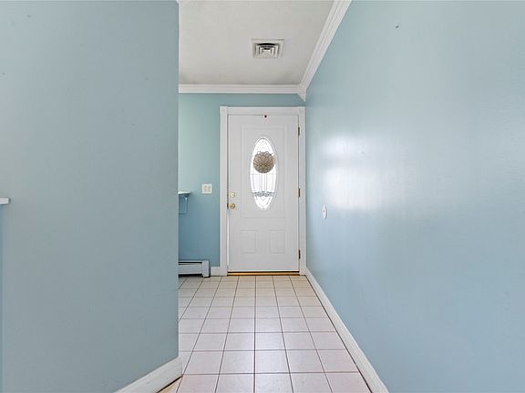 3rd image of 2456 Maria Blvd