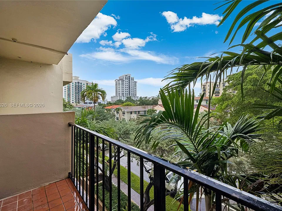 110 Salamanca Ave #402