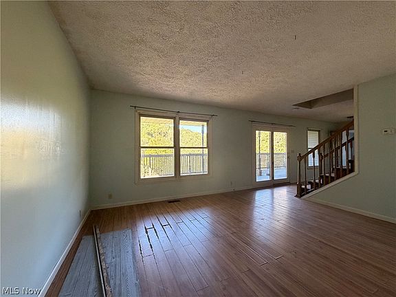 4th image of 3950 Wolf Rd SW