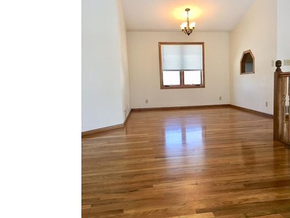 5th image of 7925 Bryant Ct