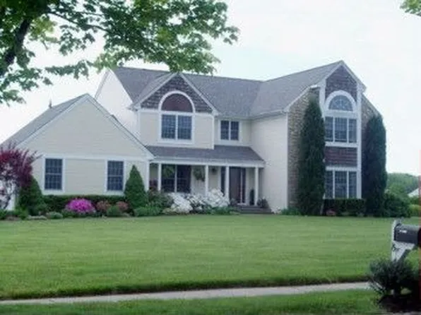 15 Perry Dr, West Windsor, NJ 08550