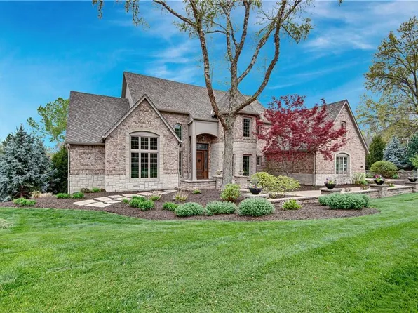 4319 N Mulberry Dr, Kansas City, MO 64116