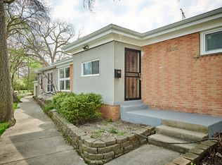 3209 W Ardmore Ave, Chicago, IL 60659