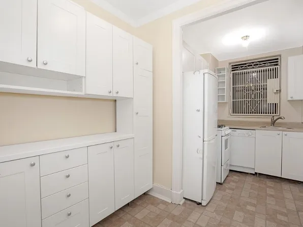 135 West 58th Street image 6 of 8