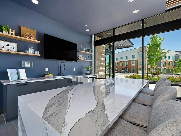 Halcyon Apartments — Photo 40