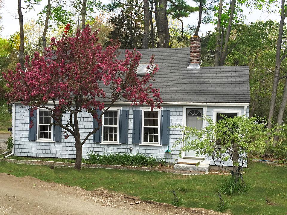 Quintessential Maine cottage