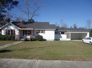 203 E Jl Tyre St, Screven, GA 31560