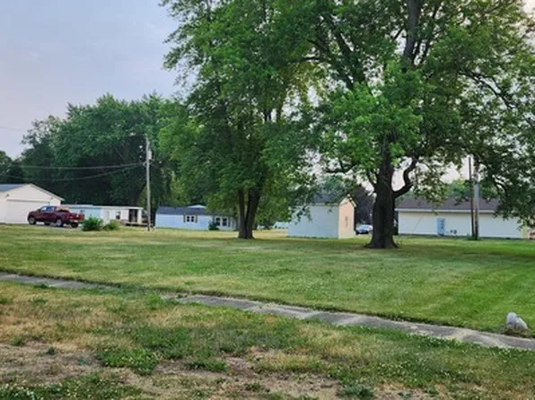 610 SE Vine St, Atlanta, IL 61723