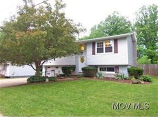 2890 Meadowview Dr, Parkersburg, WV 26104