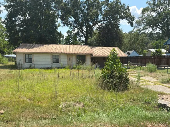 200 Burnt Bridge Rd, Ellisville, MS 39437