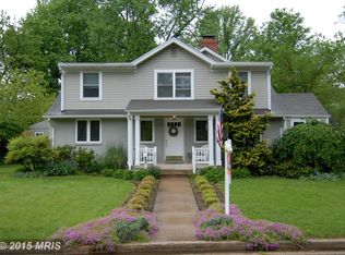 611 Laura Dr, Falls Church, VA 22046