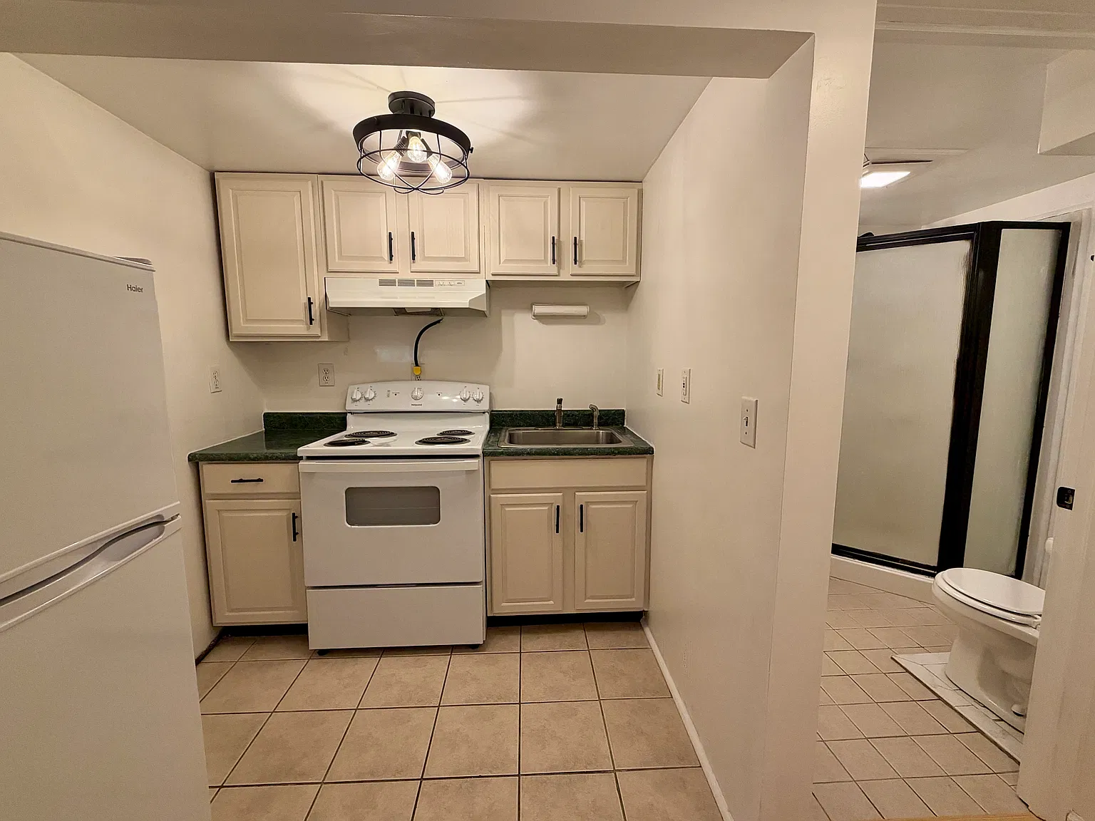 1 bed, 800 sqft, $1,150 — Photo 4