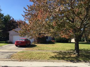 1380 Carleton Cir, Naperville, IL 60565