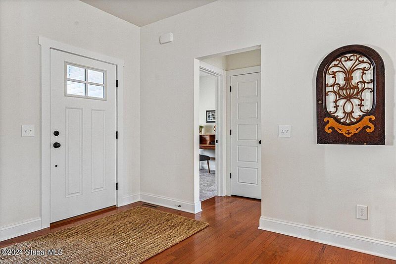 2nd image of 17 Craw Lane