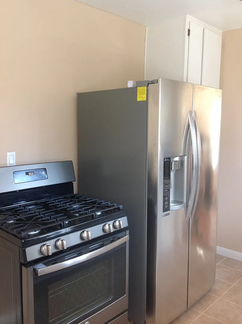 Unit on 50th — Photo 3