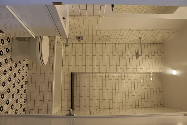 Rented by Charney Real Estate LLC | media 25