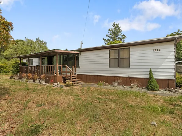 1146 Laura St, Myrtle Creek, OR 97457