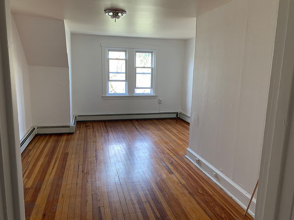 2nd image of 6218 Greene St Floor 3