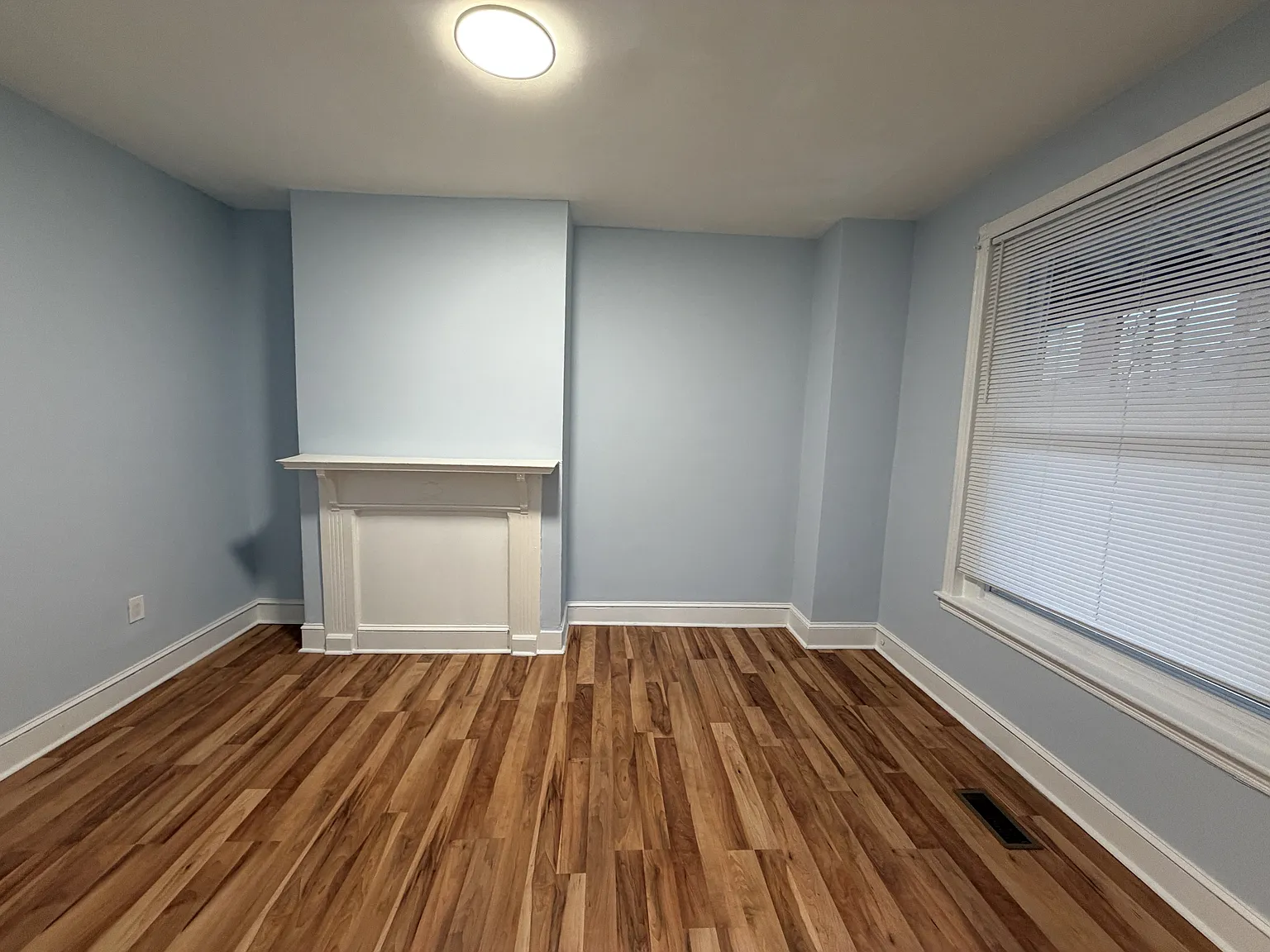 5502 Spring Street - 1 — Photo 2