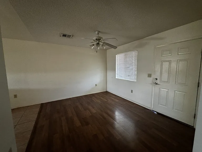 8715 Independence Dr #5 — Photo 5