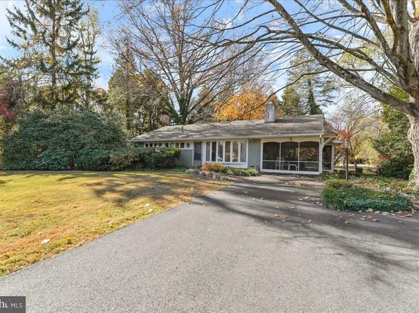 306 Meadowglen Ln, Media, PA 19063