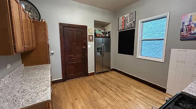 2422 W Moffat St #1 — Photo 11