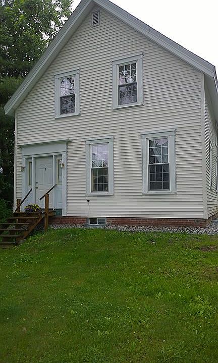 3 Fuller St from the curb