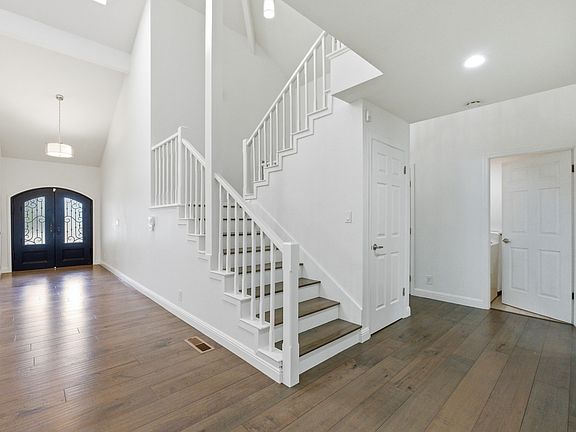4th image of 1467 Dartshire Ct