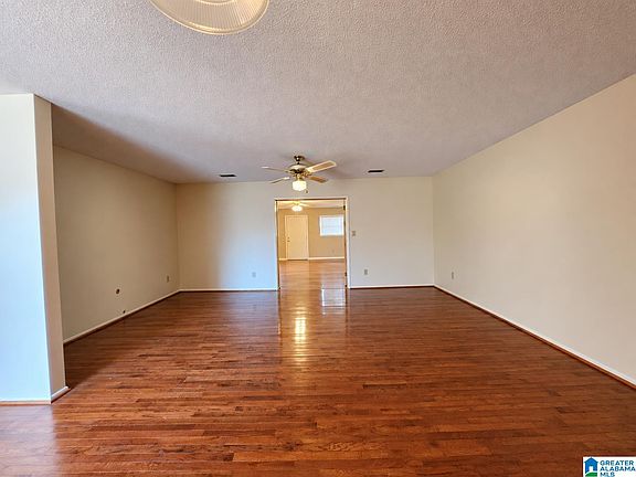 5th image of 2300 Cherry Ave