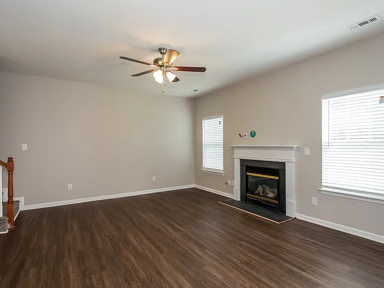 2910 Oakdale Pasture Dr — Photo 4