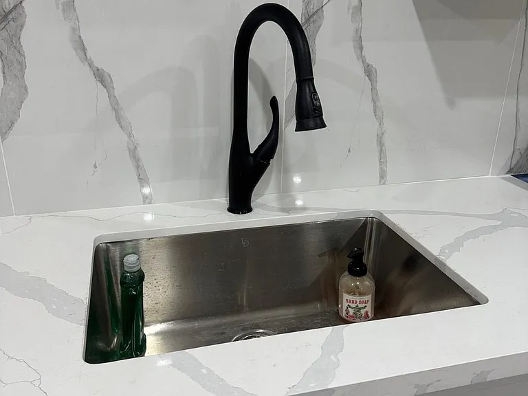 66 Inglewood Pl #BASEMENT — Photo 10