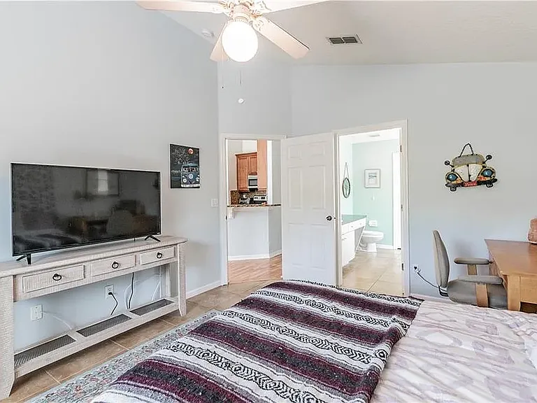 4158 Forest Island Dr — Photo 15