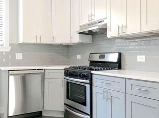 2010 W Foster Ave, Chicago, IL 60625